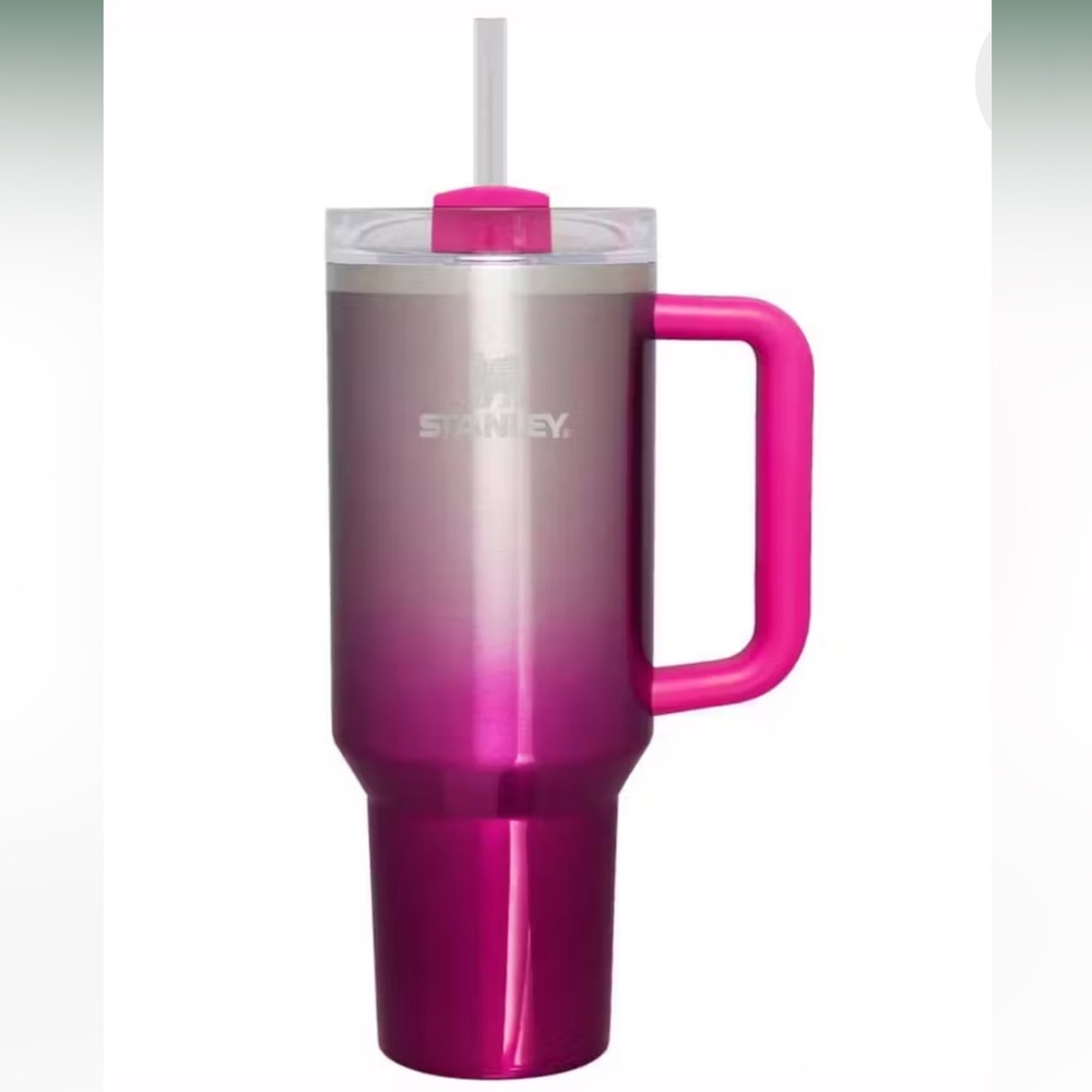 Stanley Flowstate Quencher 40oz Tumbler
Camelia Gradient